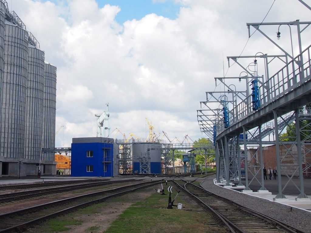 1100 (2)