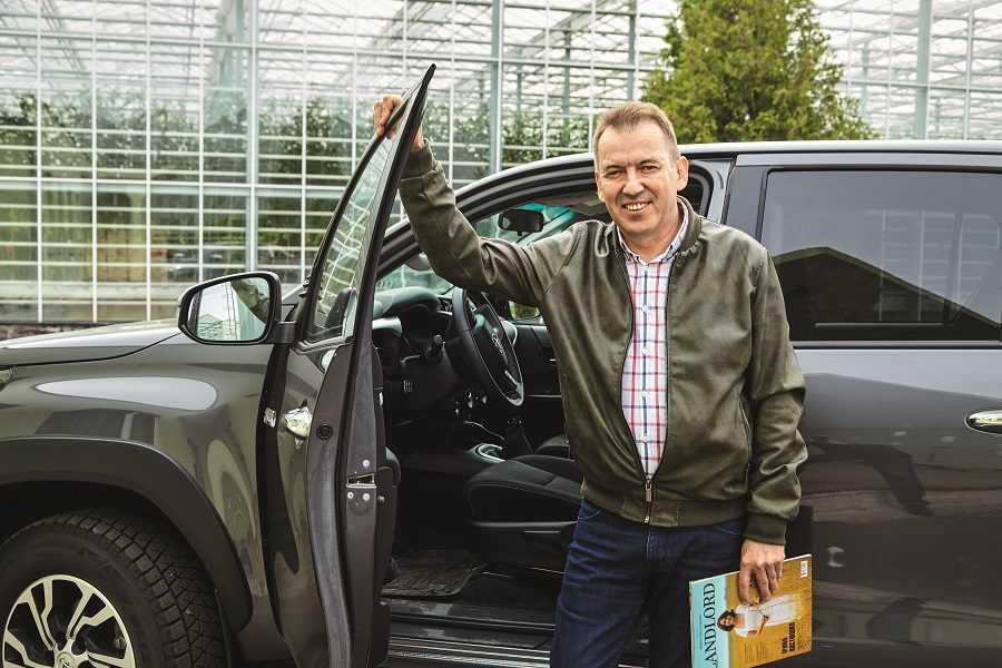 LANDLORD завітав до ефективних та успішних аграріїв на пікапі Toyota Hilux