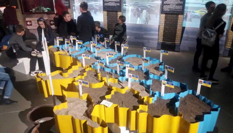 У Києві безкоштовно роздають землю. Навіть іноземцям ФОТО