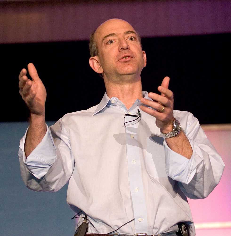 Засновнику Amazon пророкують звання першого трильйонера в історії