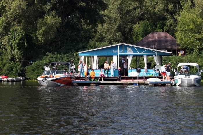 У Києві відбувся чемпіонат з вейкбордингу і вейксерфінгу