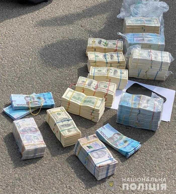 У Харкові затримали банду, яка вимагала $700 тис у фермера