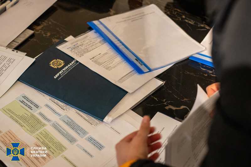Посадовці держгеокадастру погоріли на крадіжці 20 000 га землі