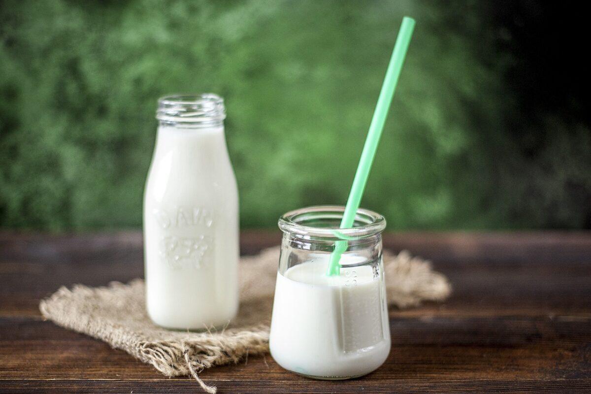 milk 3231772 1280