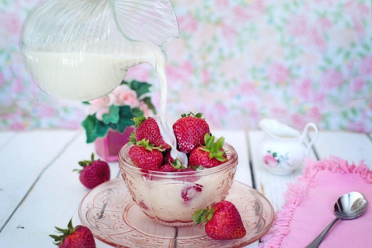 strawberries 2550024 1280