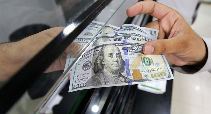 Pakistan rupee dropped to a historical low