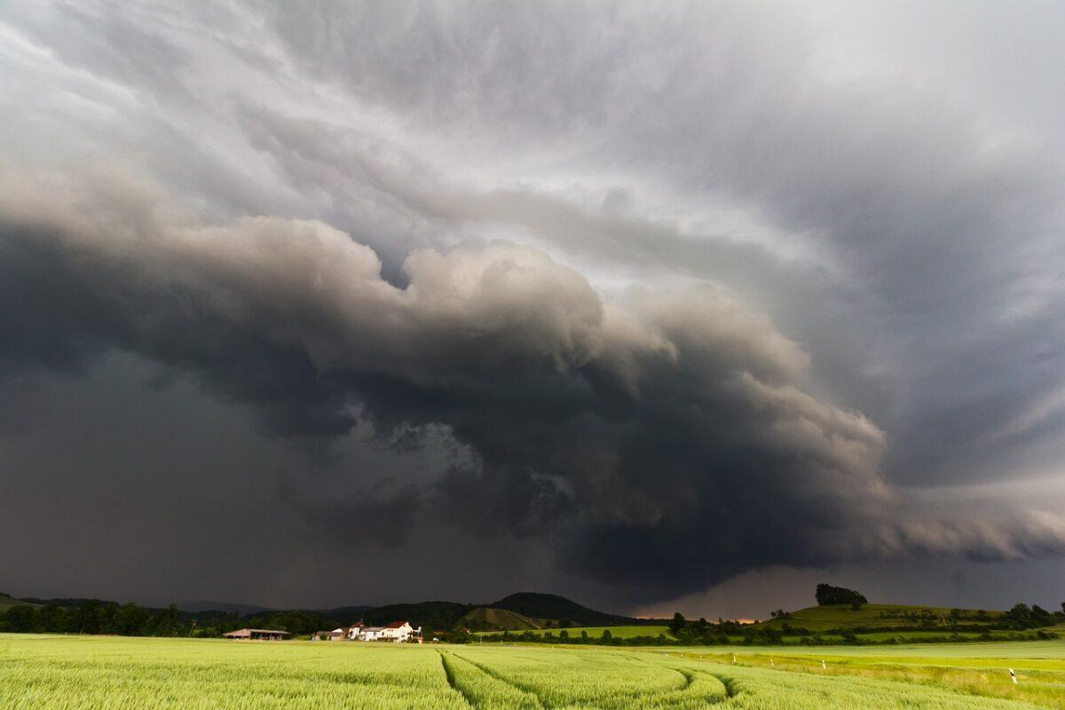 thunderstorm 3206860 1280