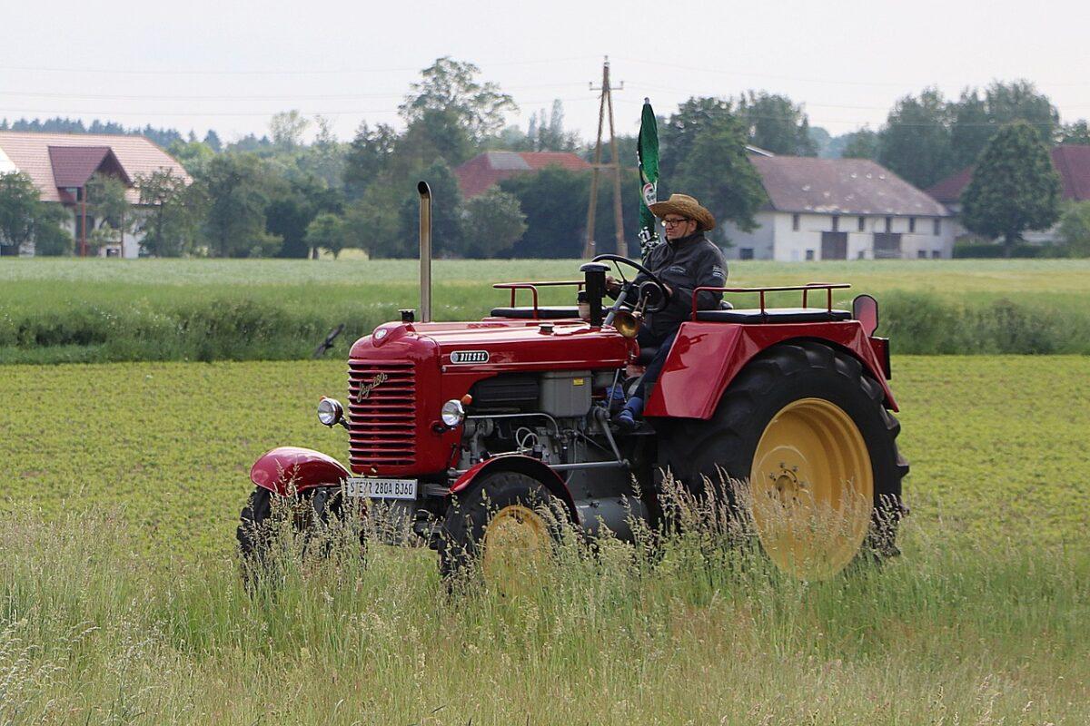 tractor 4293088 1280