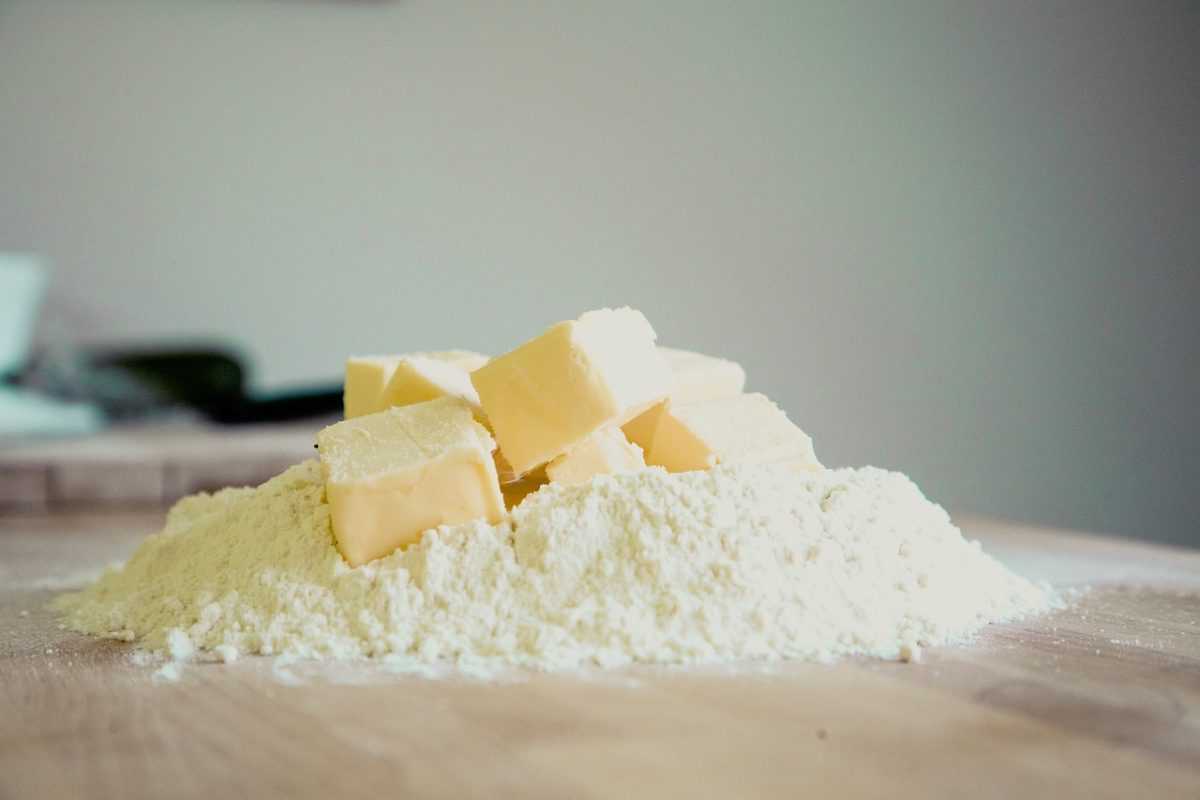 bake, butter, flour, pile, food preparation, baking, dough, sweets, pastries, sugar, flour, flour, flour, flour, flour, baking, baking, baking, sugar, sugar, sugar