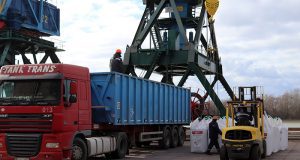 В Україні частково зняли заборону на ввезення міндобрив