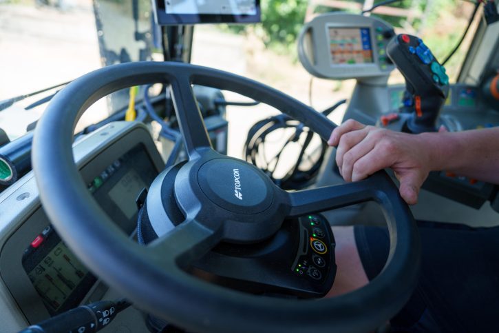 Чому аграрії світу обирають Topcon. Історія бренду, який змінює точне землеробство