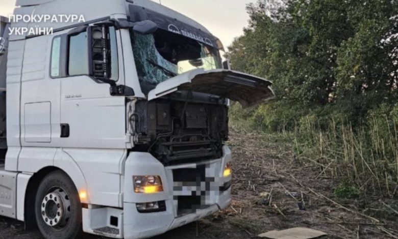Ракетний удар по полю на Сумщині: 12 поранених, знищена техніка під час збору врожаю