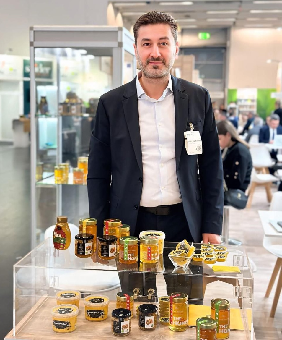 "Українського меду може не вистачити для  внутрішнього ринку": Едуард Кричфалушій про квоти ЄС і собівартість меду в Україні