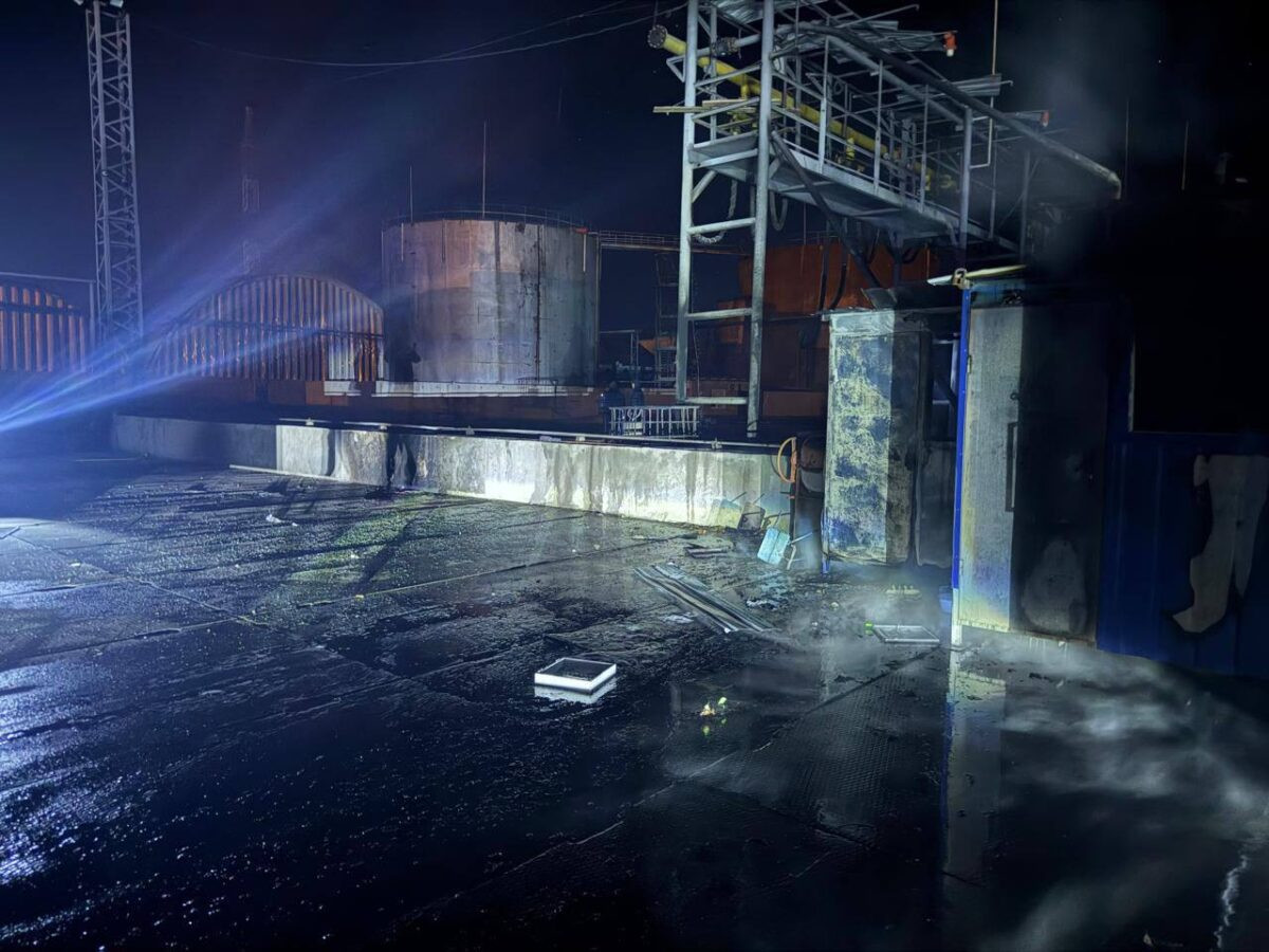 Росія вночі атакувала портову інфраструктуру Одещини та термінал на Миколаївщині: пошкоджено іноземні судна