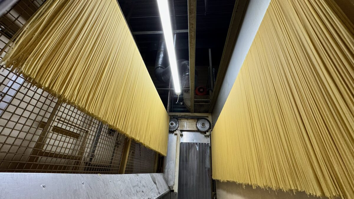 Хмельницька макаронна фабрика: автоматизація, кошерний сертифікат, експорт і не тільки. Відверта розмова про переробку в Україні