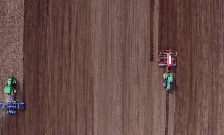 john deere 8370 r, john deere 8220, farmet, horsch pronto 6 dc, tractor, farmer, economy, farm equipment, harvest, field, tractor, tractor, tractor, tractor, tractor