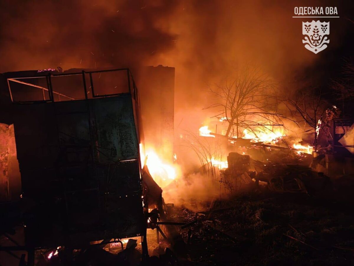 Росія атакувала об’єкти морської інфраструктури в Ізмаїлі ударними безпілотниками