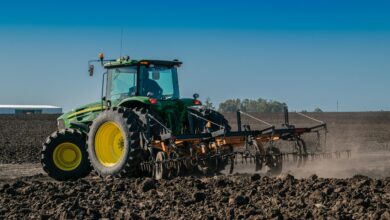 farm, tractor, plow, tillage, cultivation, soil, farm tractor, plough, agricultural machinery, field, countryside, rural, uruguay, tractor, tractor, tractor, tractor, tractor, plow, tillage, plough