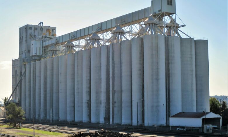 a large concrete structure